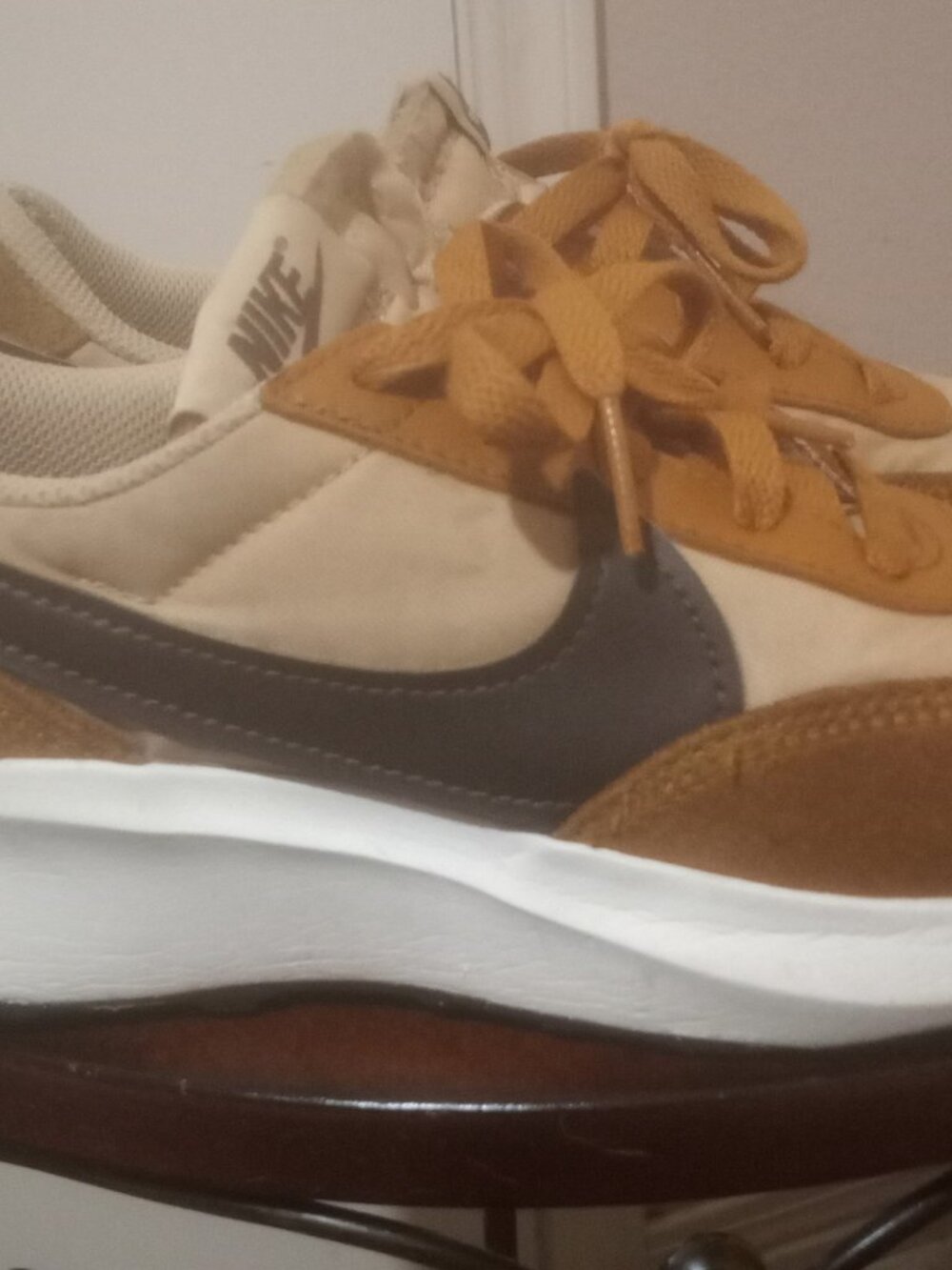 Nike Waffle Debut Brown Black Women Running Sneaker Shoes Size 8 DH9523 200 - Picture 4 of 14